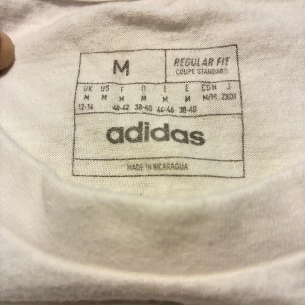 EUC Adidas Ladies Short Sleeve T- Shirt ( Wore Once) 100% Cotton - Picture 5 of 7